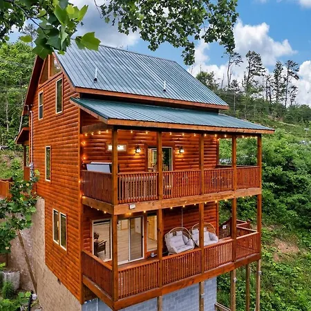 New Listing - Dollywood - Hottub - Arcade - Grill Villa